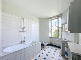  Maison � vendre 10 pi�ces 232 m�