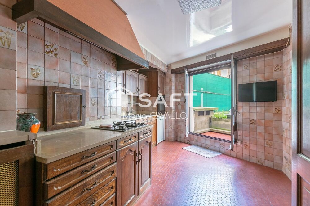 Vente Appartement APPARTEMENT FAMILIAL TRAVERSANT AU CALME AVEC EXTÉRIEUR Paris 12