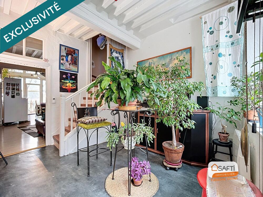 Maison de ville avec jardin et dépendance