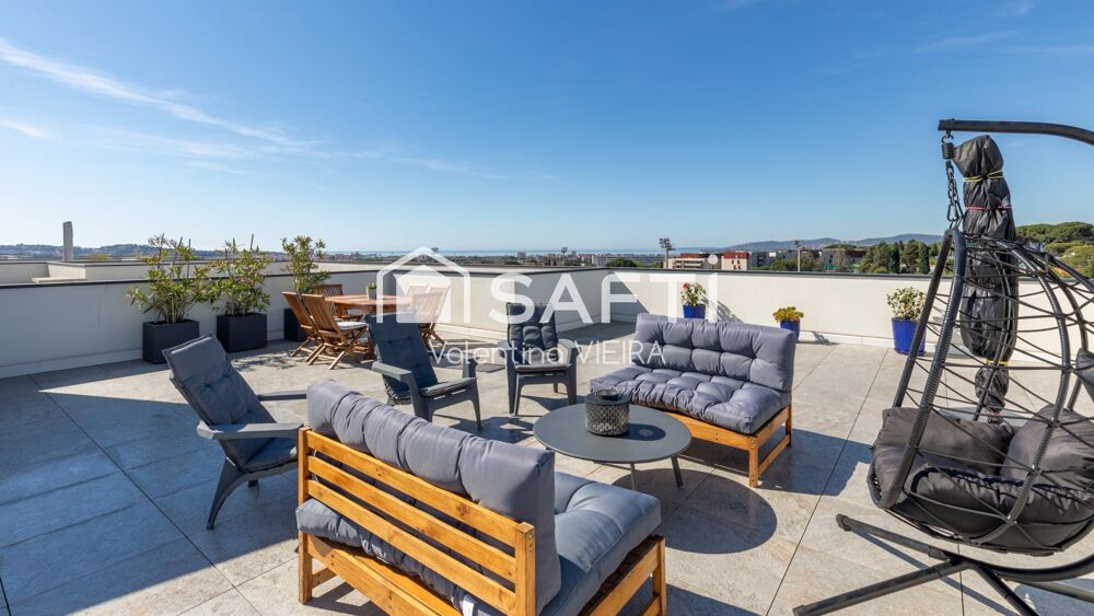Vue dégagée jusqu'à la mer, toit-terrasse spectaculaire de 97 M2