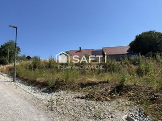  Terrain à vendre 696 m²