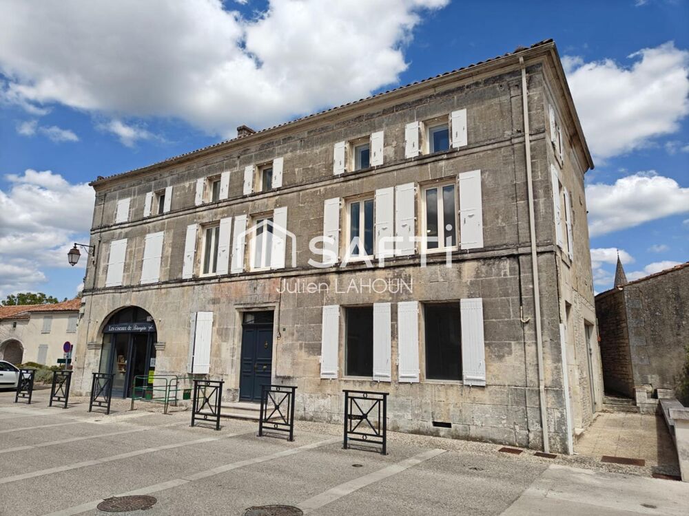 Vente Maison Charentaise avec piscine, terrain constructible et studio indépendant Gensac-la-pallue