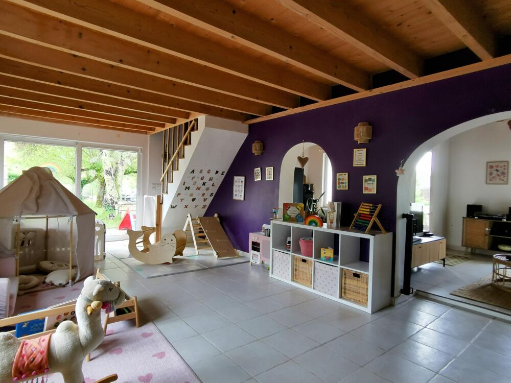 Belle girondine en pierre rénovée sur terrain de 1800m²