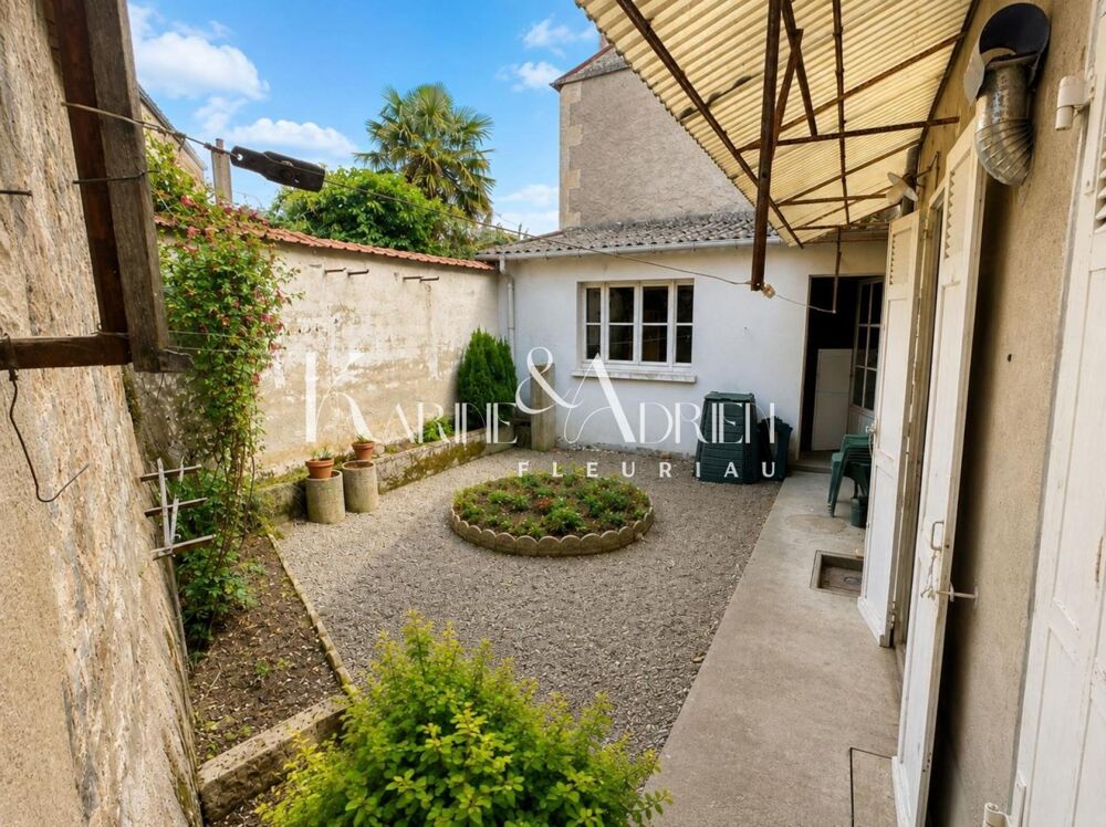 Vente Maison MAISON DE VILLE 2 CHAMBRES, DÉPENDANCE ET COUR Fontenay-le-comte