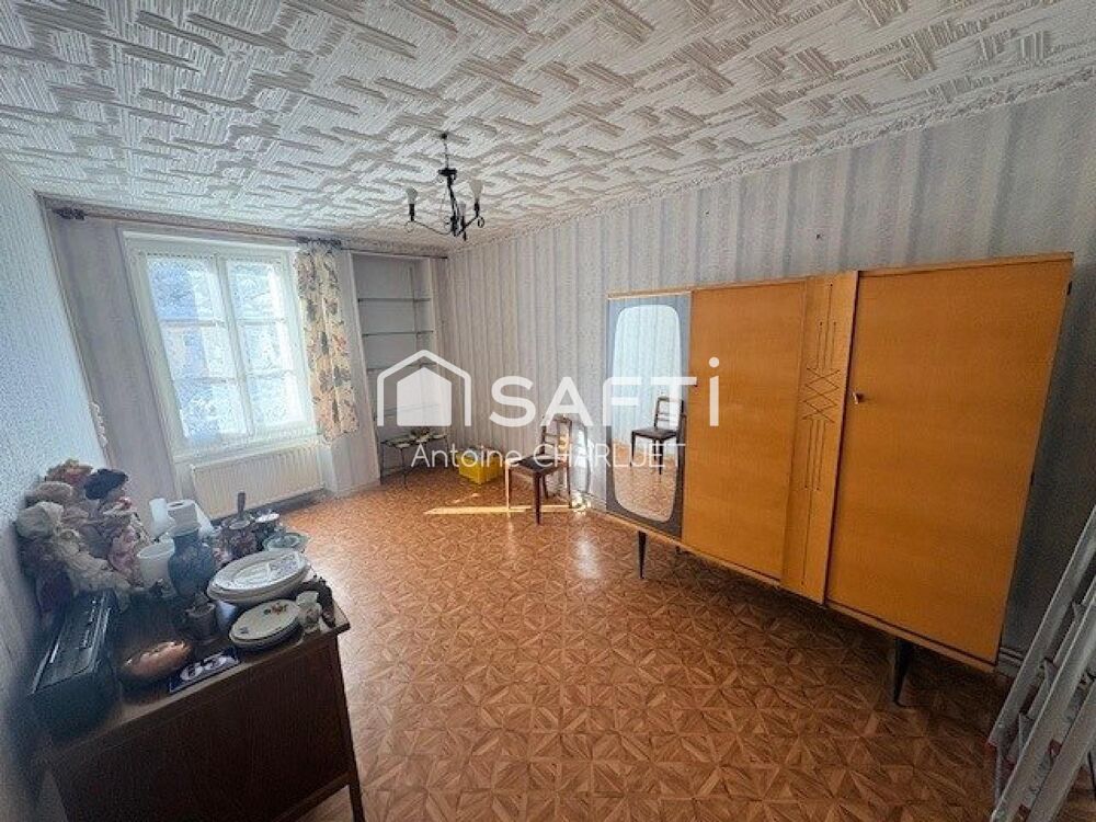 Maison de bourg 69 m² - 2 chambres - terrain de 225m² avec dépendances