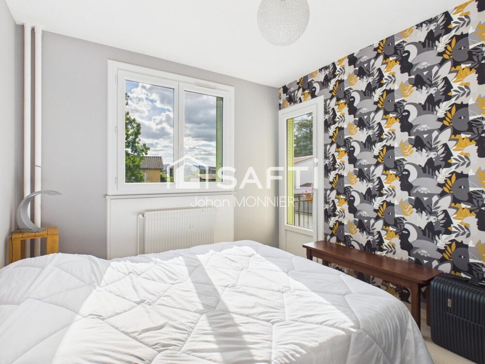 Vente Appartement Appartement T3 de 64 m2 fonctionnel, 2 balcons, garage dans une résidence sécurisée à deux pas du centre ville Villefranche-sur-saône