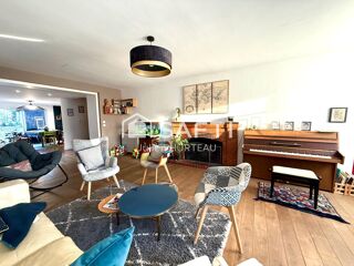  Maison  vendre 8 pices 221 m