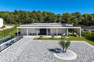  Maison à vendre 10 pièces 1300 m²