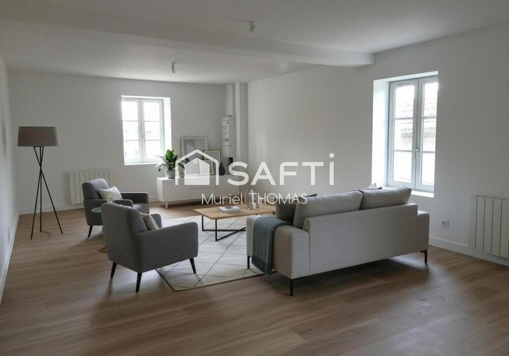 SPACIEUX... AVEC 3 CHAMBRES - GARAGE - COUR