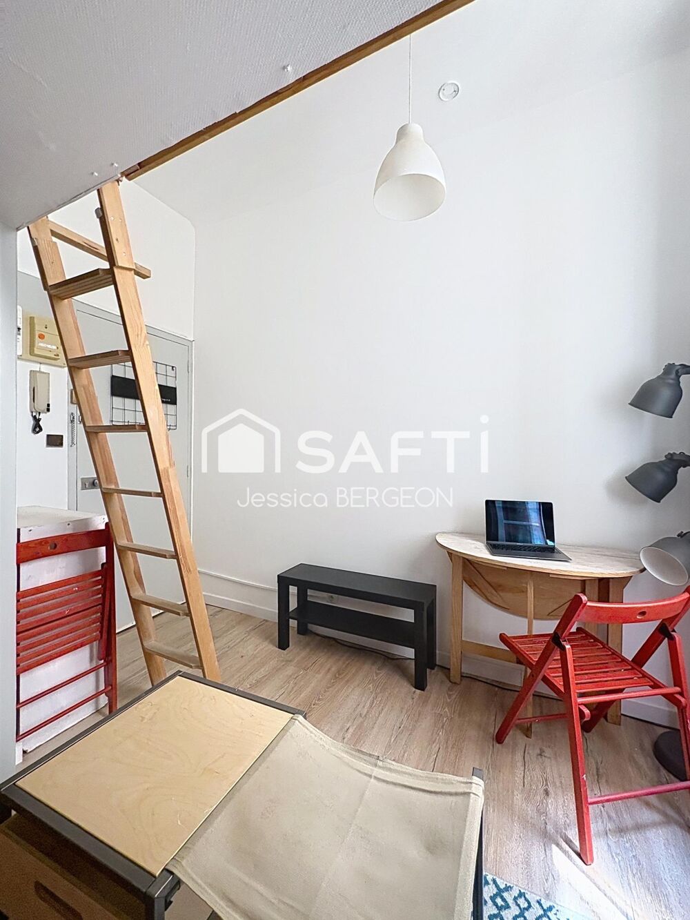 Vente Appartement Appartement entièrement rénové - Vendu meublé et équipé Bordeaux