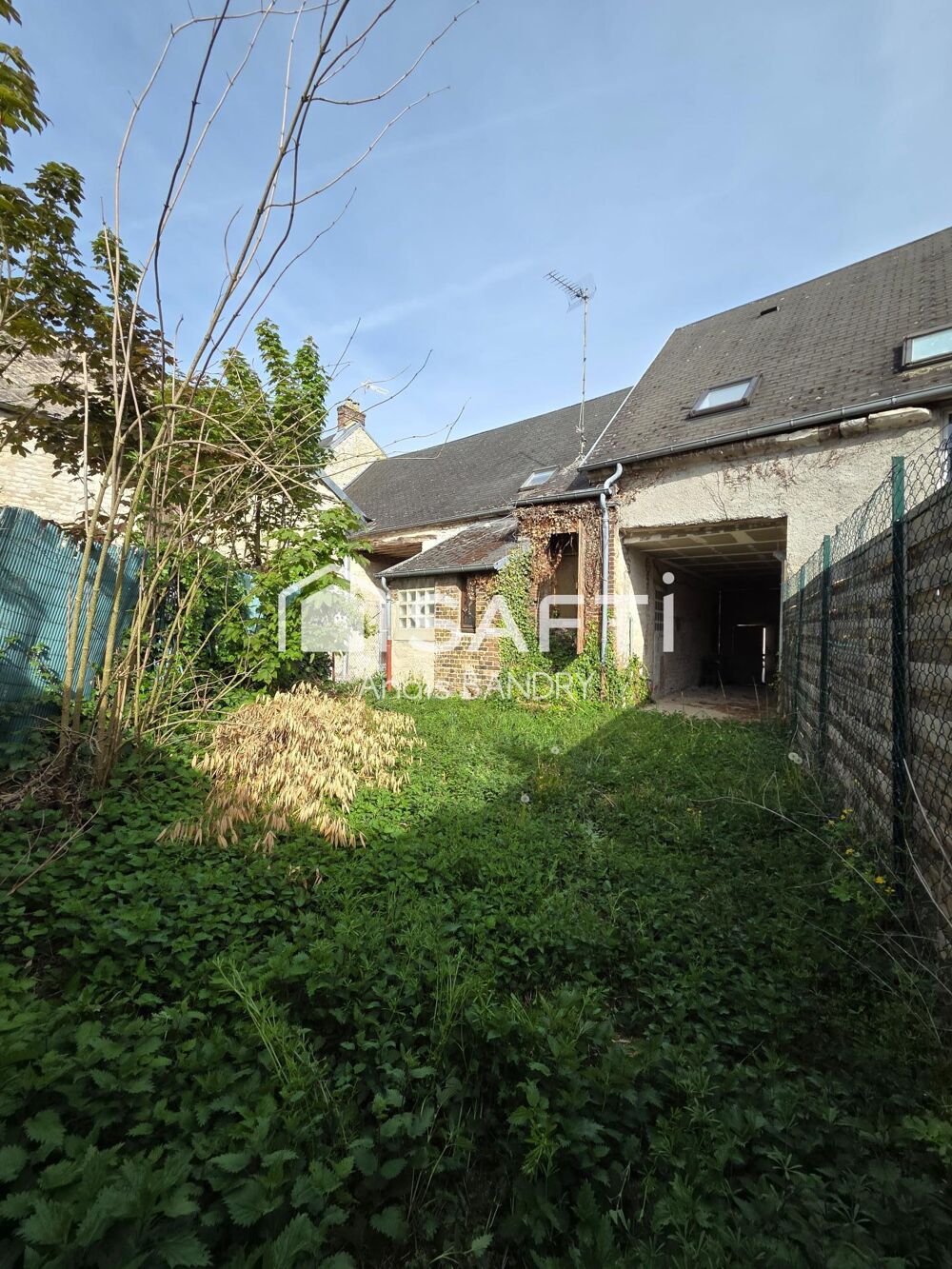 Maison de ville à rénover avec potentiel