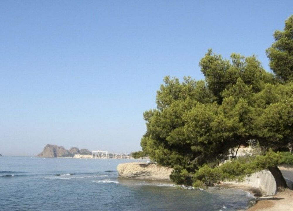 Vente Appartement LA CIOTAT – STUDIO AVEC TERRASSE ET APERÇU MER La ciotat