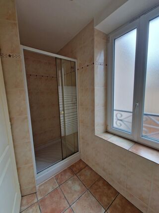  Immeuble � vendre 169 m�