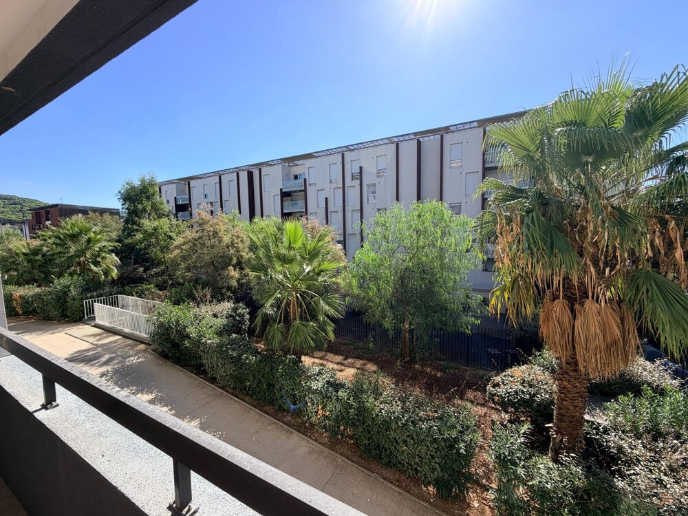 Sète : T2, terrasse plein sud, garage et plages