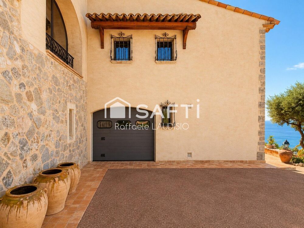 Vente Maison Villa vue panoramique, 500mt de la mer Saint-raphael