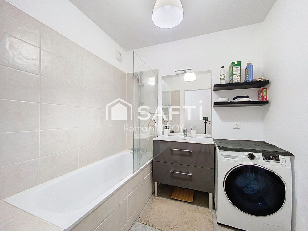 Vente Appartement T3 récent avec balcon, au calme et proche tram & gare Bordeaux