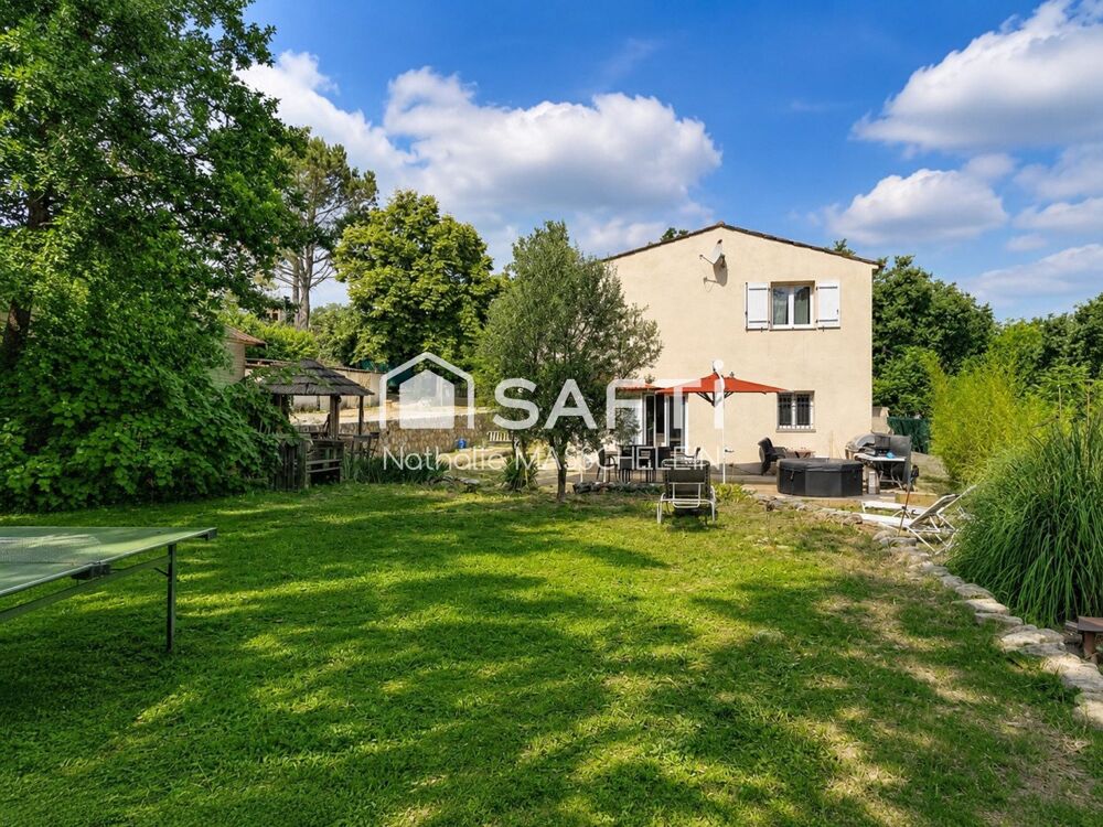 à vendre, maison 4 pièces proche commidités à Fayence