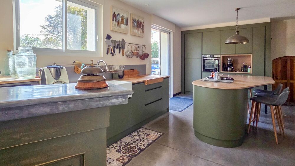 Rare sur le marché  Coup de coeur assuré en plein coeur de Beaufort-en-Anjou !