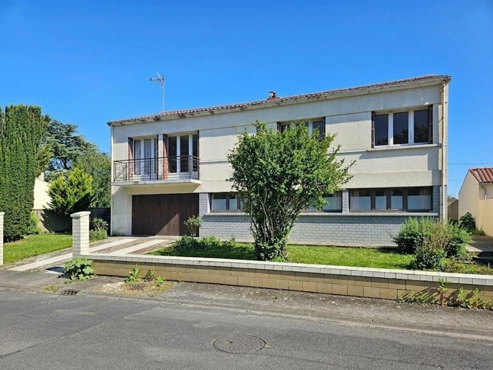 Maison 6 pièces 175 m² · à Thaire · 175 m² · 259 000 €