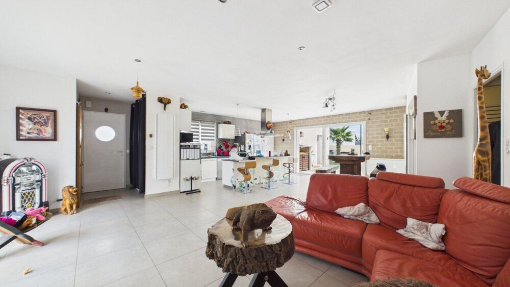 Maison de Plan pied de 2013, 3 chambres, garage double, dans un quartier résidentiel calme