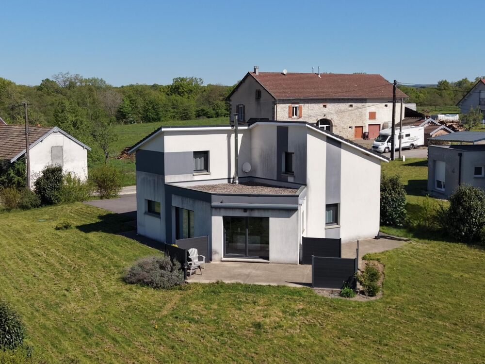 Vente Maison Maison 121 m2, 5 pièces 4 chambres sur 19 ares de terrain Franchevelle