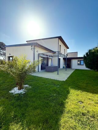  Maison � vendre 8 pi�ces 142 m�