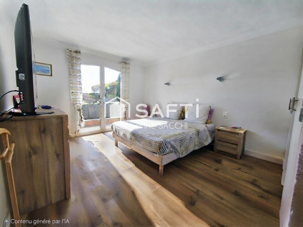 à vendre  Maison Saint-Raphaël (83700)