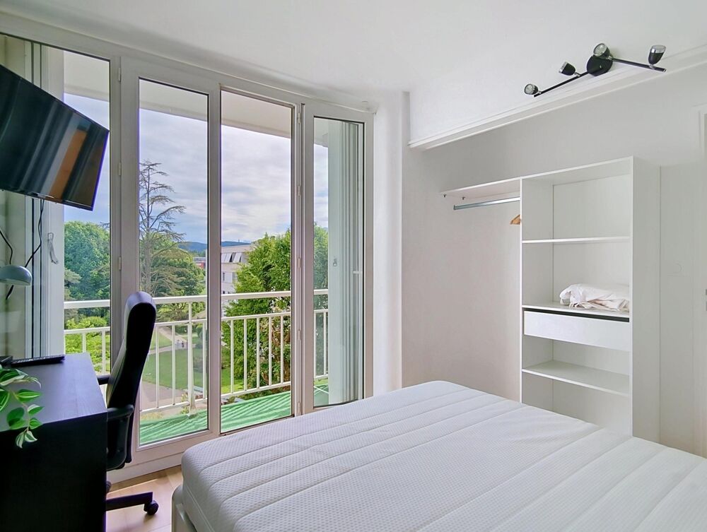 Vente Appartement Appartement 4 pièces 77m² - Balcon - Cellier - Parking Saint-martin-d'heres