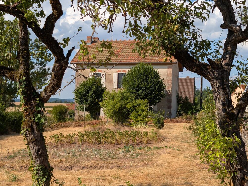 Vente Maison Maison ancienne de caractère avec dépendances et vue dégagée Beaubery