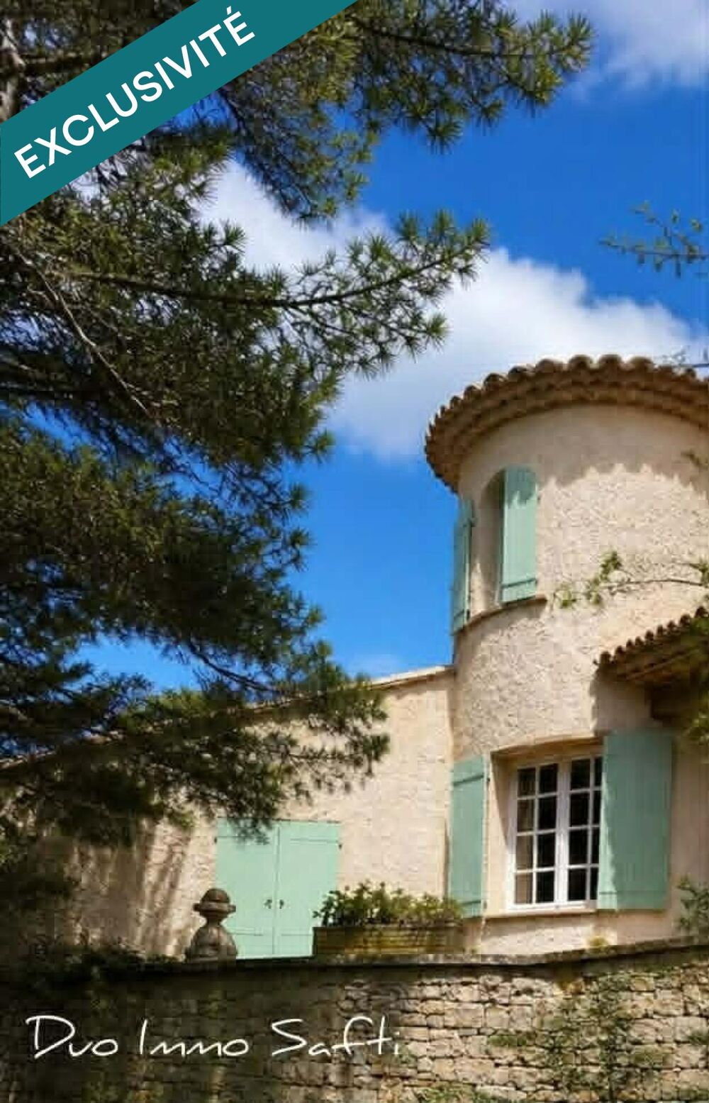 Maison de caractère aux volumes rares.