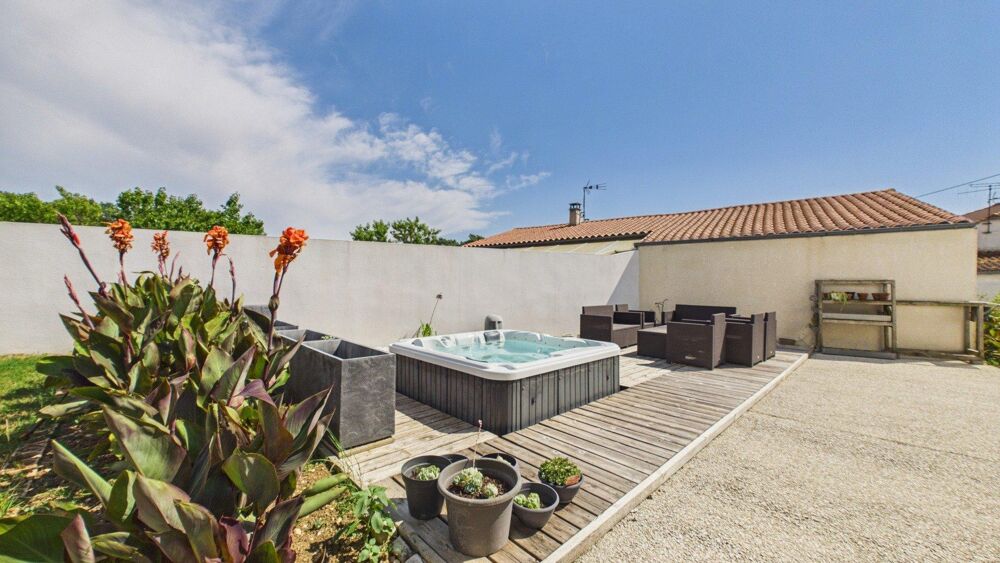 Maison 5 pièces 144 m² · à Montroy · 144 m² · 364 000 €