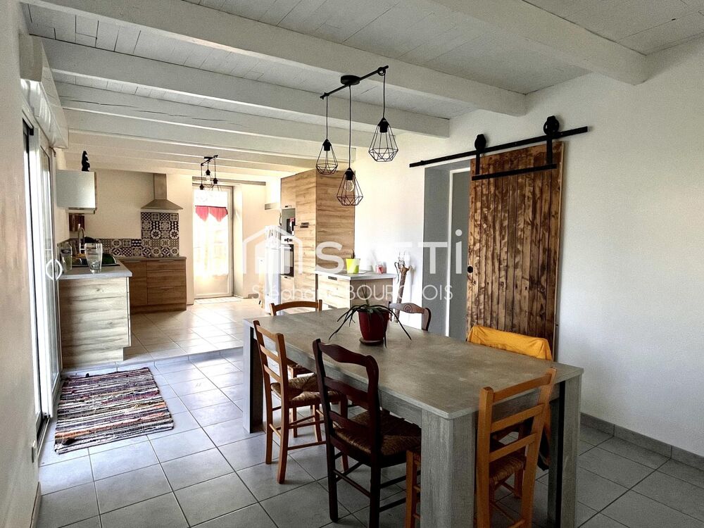 À Nieulle sur Seudre, maison d'environ 106 m2, 4 chambres, jardin clos + terrain constructible.