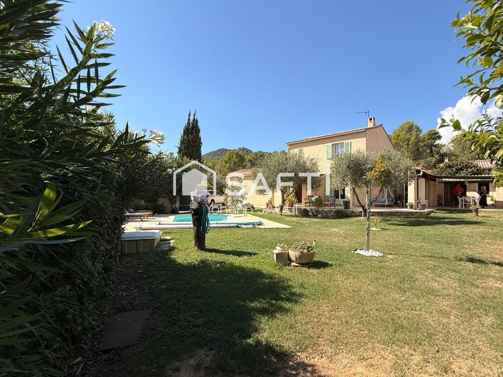 Le Val  Maison familiale T5 de 143 m² avec piscine, garage et dépendance