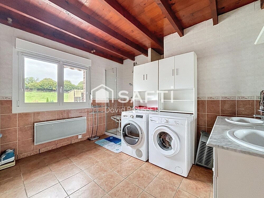 Vente Maison Pour investisseurs, 2 salles de réception et bar. Wambercourt