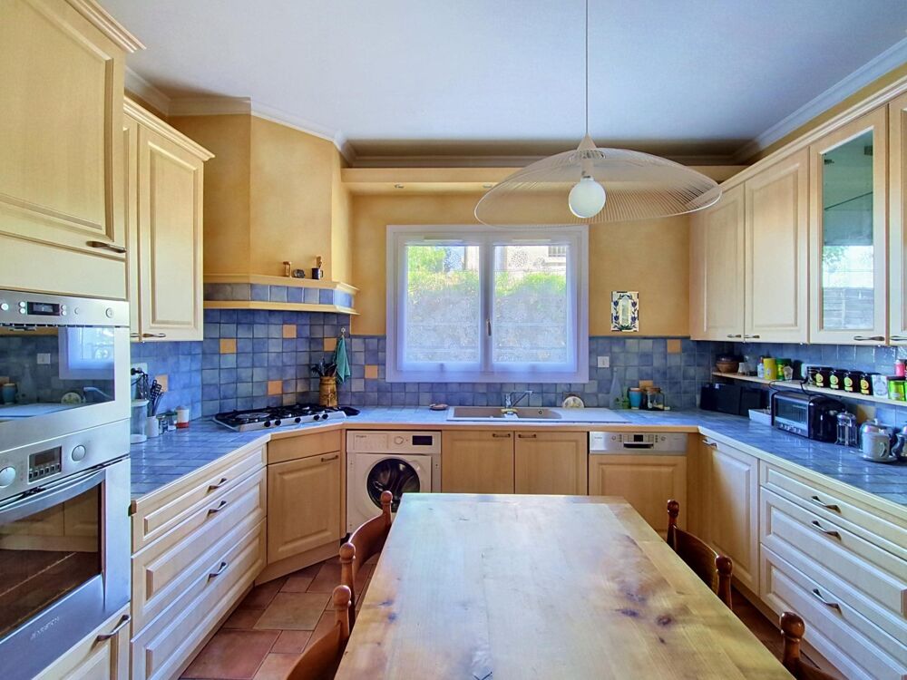 Vente Maison Maison lumineuse avec 5 chambres et jardin Beziers