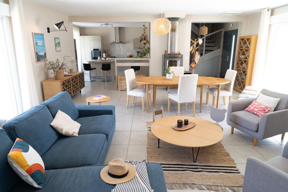 Maison moderne au calme des montagnes de Provence