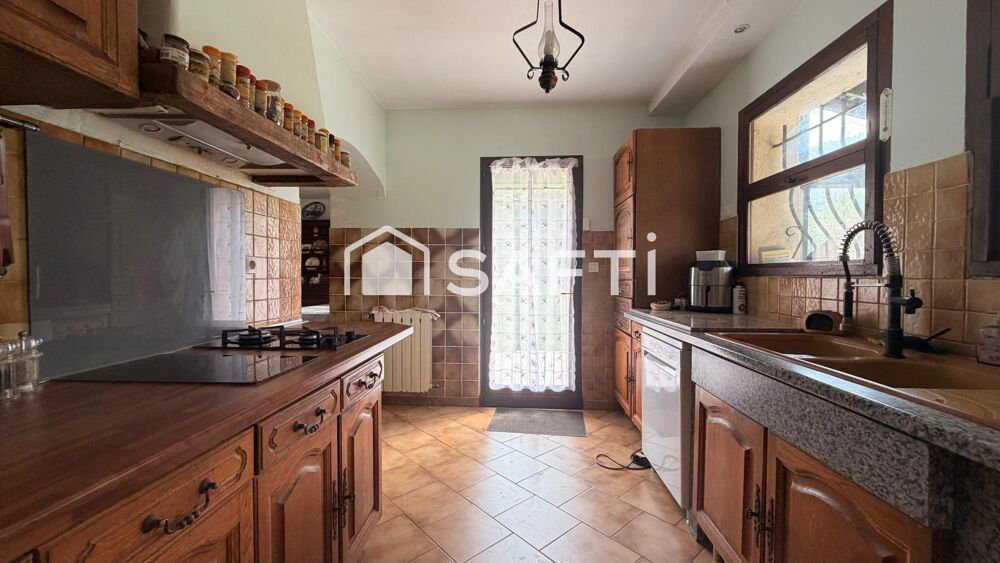 � vendre  Maison Saint-Zacharie (83640)