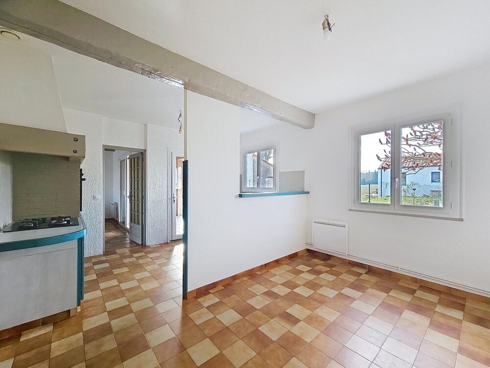 Maison de plain-pied avec dépendances  Villeneuve-la-Comptal  Idéale artisan ou projet évolutif