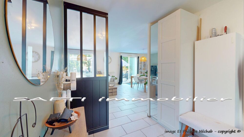 Plain-pied d 140m2 habitables / 3/4 chambres / 800m2 de terrain autour / classe energétique "C" / année de construction : 2006