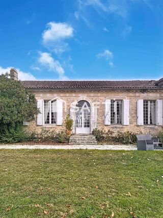  Maison à vendre 10 pièces 379 m²