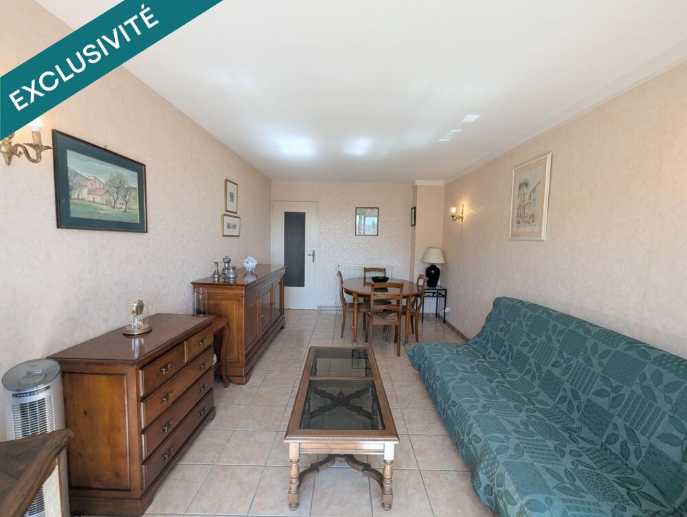 Appartement traversant avec loggia exposée SUD à proximité immédiate du bord de mer et des commodités, parking