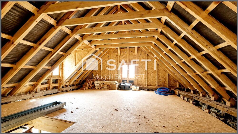 Fort potentiel et caractère Maison T4 de 105m² et son studio attenant de 20m², une terrasse, un jardin 144m², un abri jardin, p