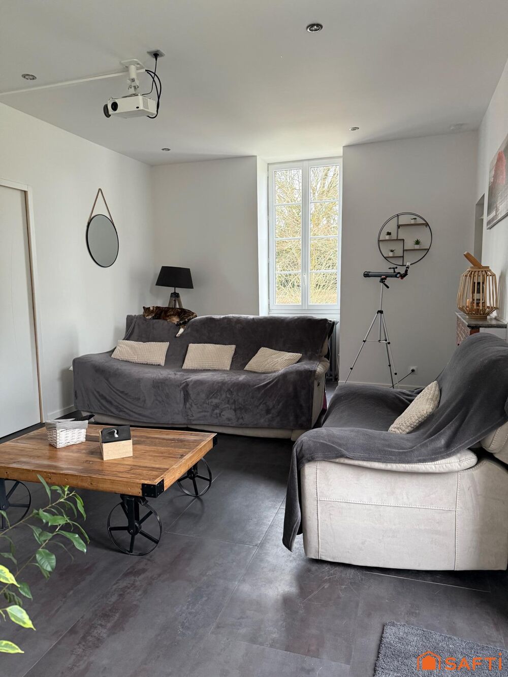 Vente Maison Maison Saintongeaise entièrement rénovée avec dépendance et bois Chaniers