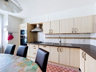Vente Maison Maison de ville 203 m² – Idéal investisseurs Ville-la-grand
