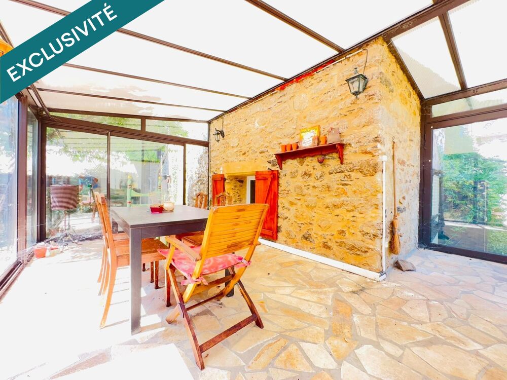 Une authentique maison en pierre aux volumes exceptionnels, dans un cadre naturel préservé au coeur du Haut-Languedoc.