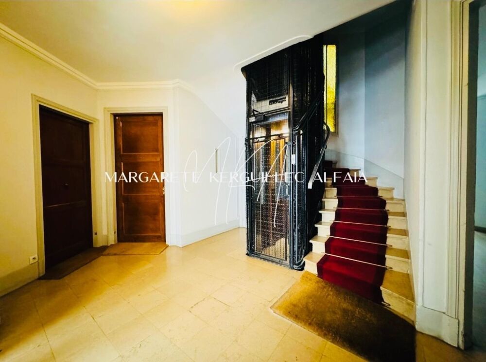 Vente Appartement Studio de 35,07m2 Carrez avec un fort potentiel - Quartier recherché Paris 17