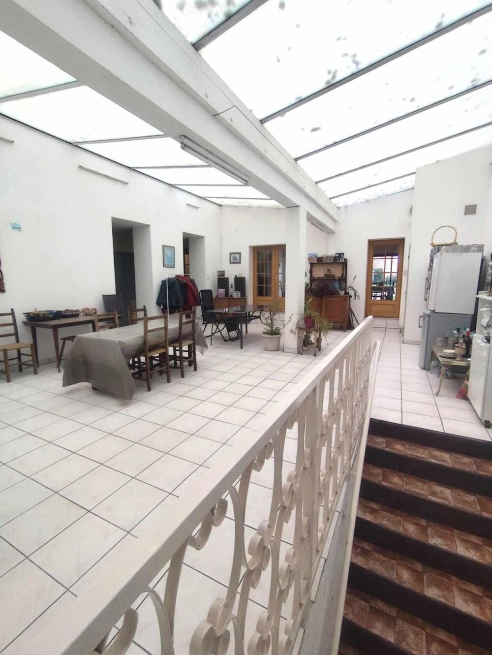 MAISON VOLUMINEUSE EN CENTRE VILLE 6 CHAMBRES AVEC JARDIN ET DEPENDANCE