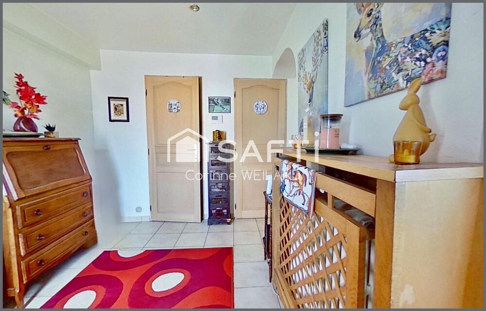 Maison pleine de charme proche commodités, 3 chambres + combles aménagés, garage, jardin avec piscine