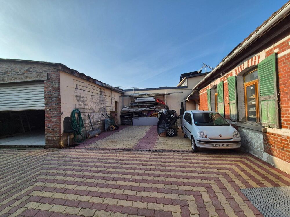 Vente Maison MAISON en travaux avec dépendances et un terrain de 1169 m2 Vrely