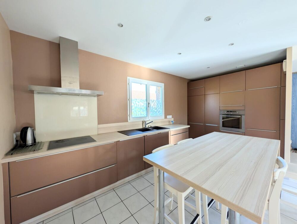 Maison familiale proche des commodités